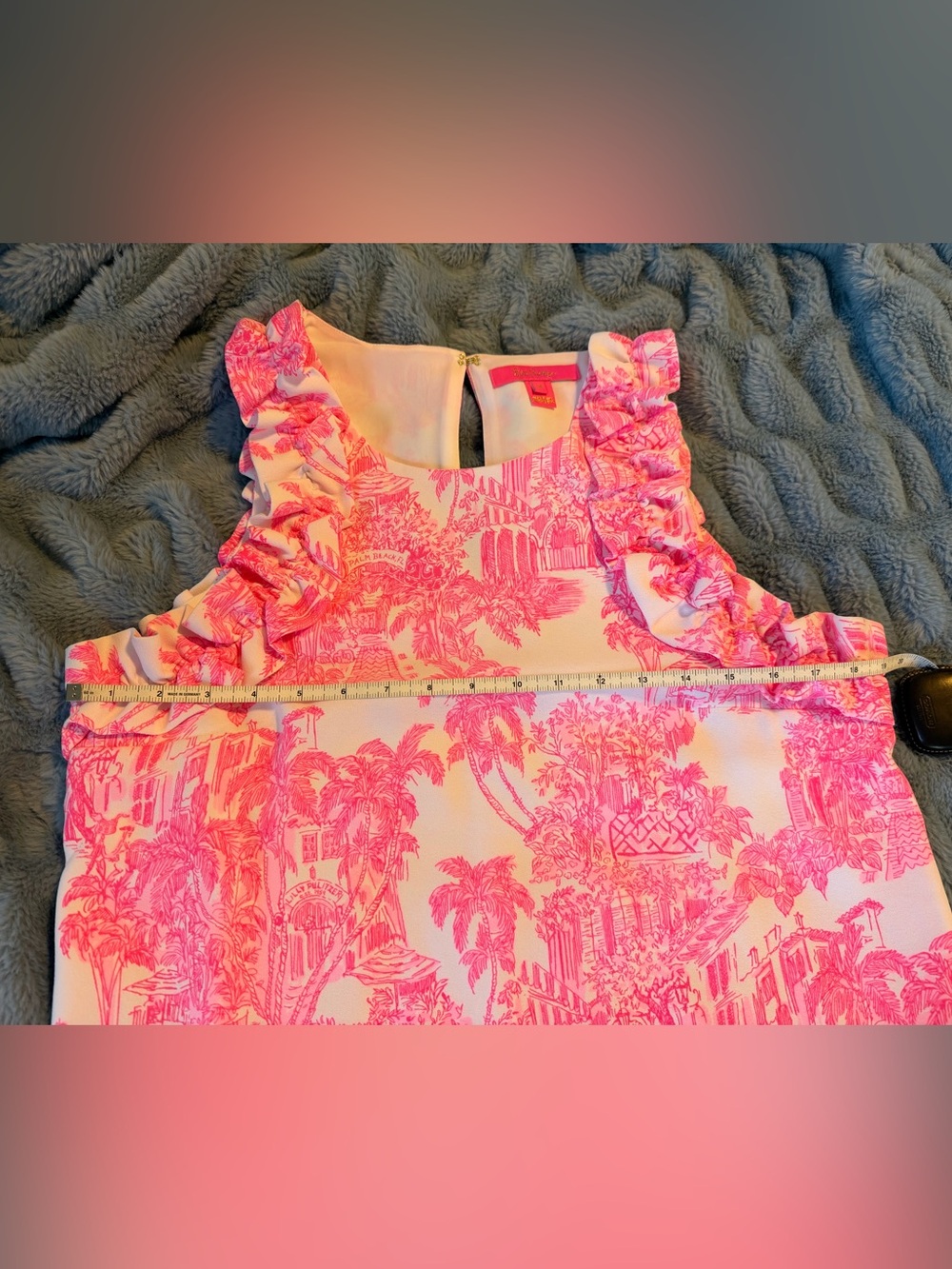 EUC Lilly Pulitzer Kailee top size medium - Picture 3 of 5